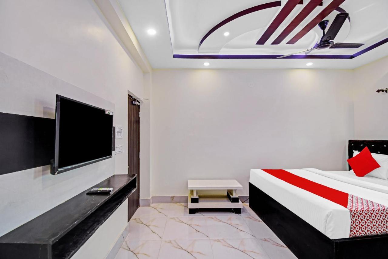 Oyo 86602 Hotel Dream Palace Kolkata Exterior photo